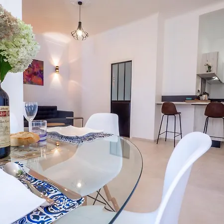 Grand Appartement 4 Pieces Centre De Cannes